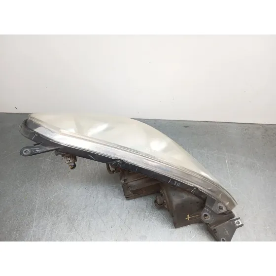 Faro Izquierdo para Toyota Corolla Verso (Zer_, Zze12_, R1_)
