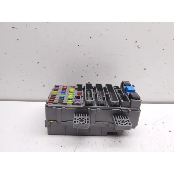 Caja Reles / Fusibles para Honda Civic Viii Hatchback (Fn, Fk)