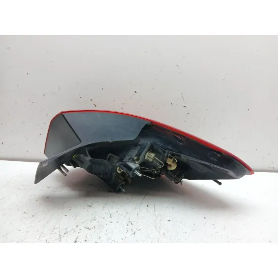 Piloto Trasero Izquierdo para Opel Astra J Sports Tourer (P10)