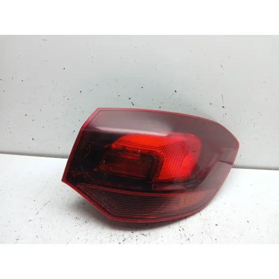 Piloto Trasero Derecho para Opel Astra J Sports Tourer (P10)