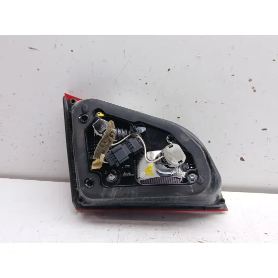 Piloto Trasero Derecho Interior para Opel Astra J Sports Tourer (P10)