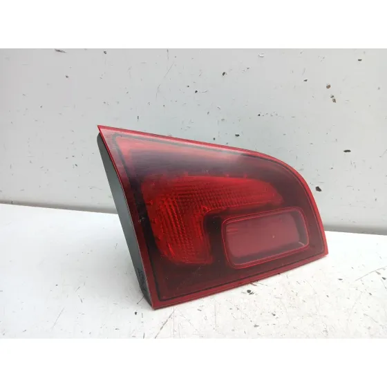 Piloto Trasero Izquierdo Interior para Opel Astra J Sports Tourer (P10)