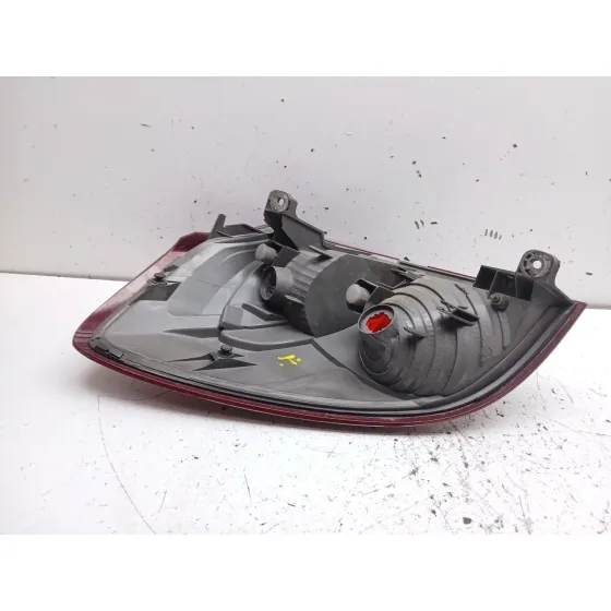 Piloto Trasero Derecho para Subaru Outback (Bp)