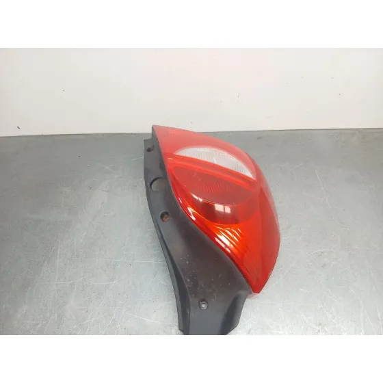 Piloto Trasero Izquierdo para Renault Clio Iii (Br0/1, Cr0/1)