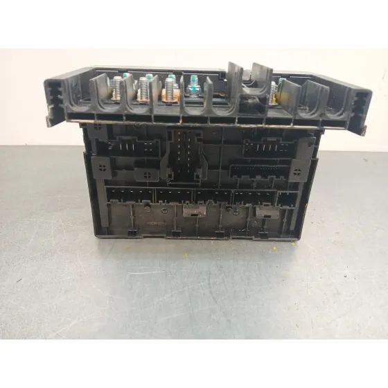 Caja Reles / Fusibles para Omoda 5
