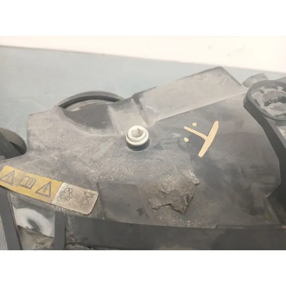 Faro Derecho para Saab 9-5 Station Wagon (Ys3E)