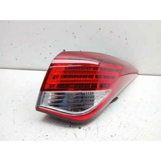 Piloto Trasero Derecho para Hyundai I40 I (Vf)