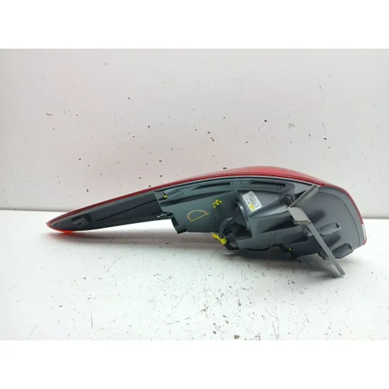 Piloto Trasero Derecho para Hyundai I40 I (Vf)