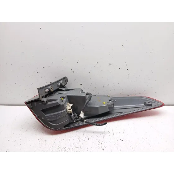 Piloto Trasero Izquierdo para Hyundai I40 I (Vf)