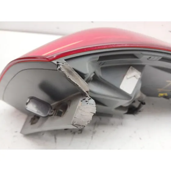 Piloto Trasero Izquierdo para Hyundai I40 I (Vf)