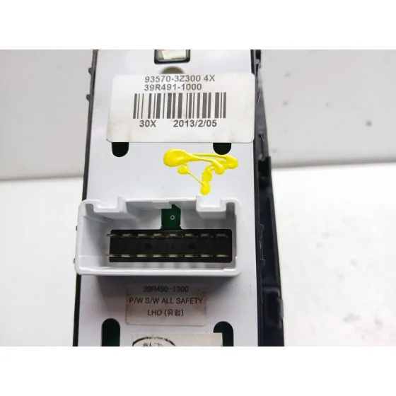 Mando Elevalunas Delantero Izquierdo para Hyundai I40 I (Vf)