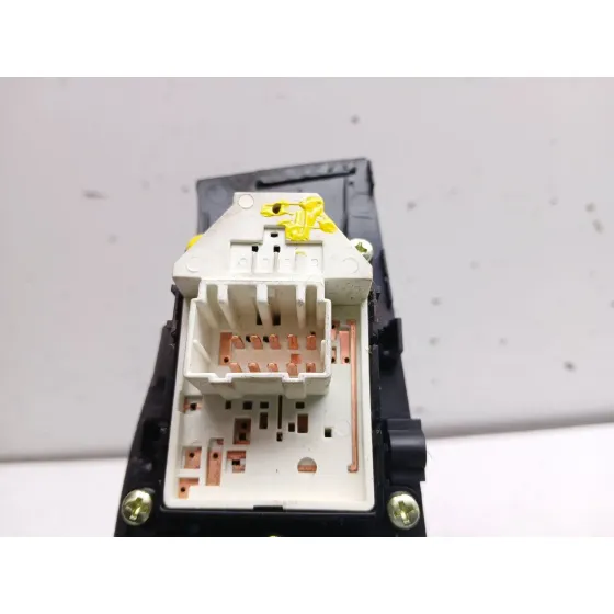 Mando Elevalunas Delantero Izquierdo para Hyundai I40 I (Vf)