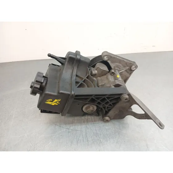 Bomba Direccion para Mercedes-Benz Clase C (W204)