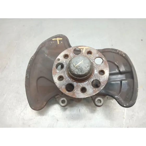 Mangueta Delantera Izquierda para Mercedes-Benz Clase C (W204)