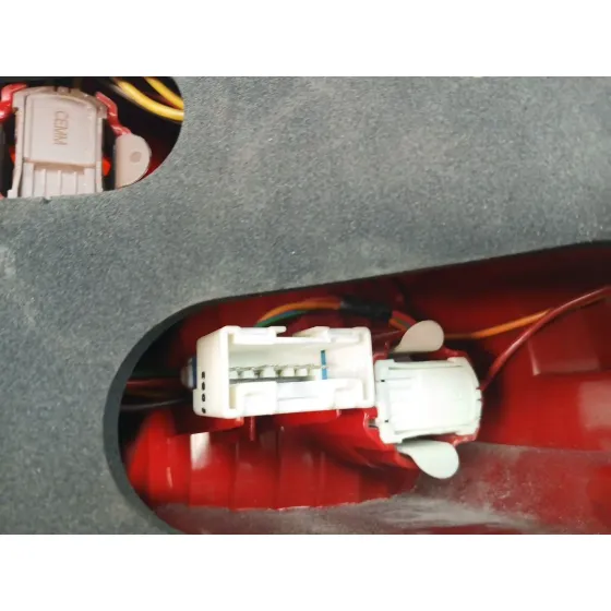 Piloto Trasero Izquierdo para Peugeot 407 (6D_)