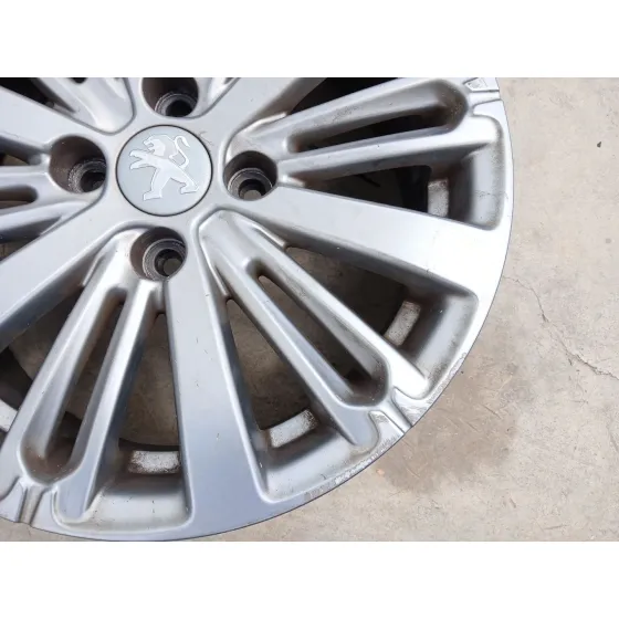 Llanta Trasera Izquierda para Peugeot 208 I (Ca_, Cc_)