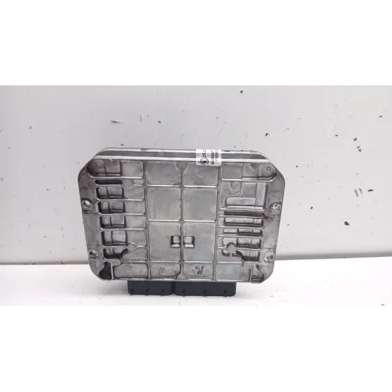 Centralita Motor Uce para Opel Astra J (P10)