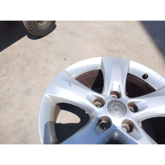 Llanta Delantera Derecha para Opel Astra J (P10)