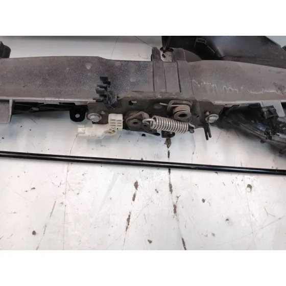 Coraza Frontal Interior para Ford Focus Iii