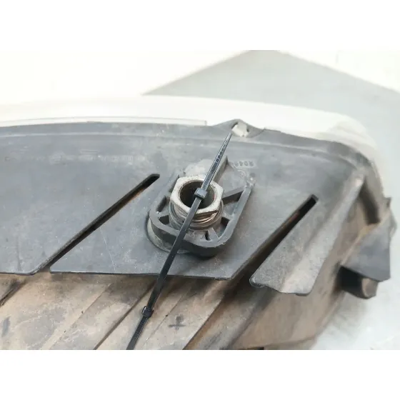 Faro Izquierdo para Volkswagen Passat B6 Variant (3C5)