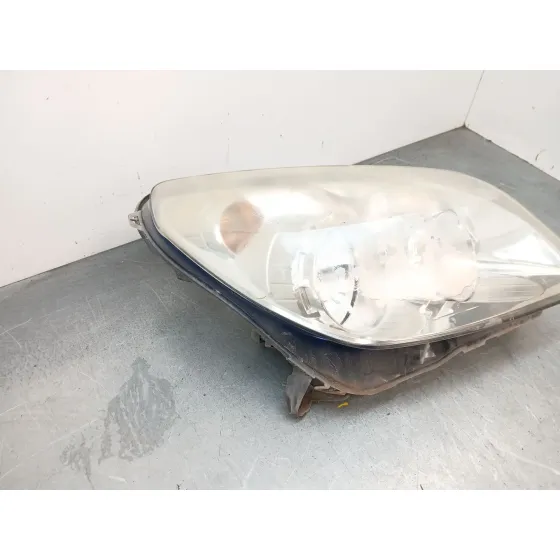 Faro Derecho para Opel Astra H (A04)
