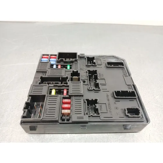 Caja Reles / Fusibles para Nissan Qashqai Ii (J11, J11_)