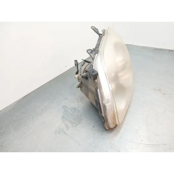 Faro Izquierdo para Toyota Avensis (_T25_)