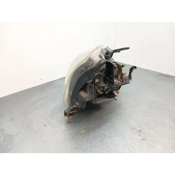 Faro Izquierdo para Toyota Avensis (_T25_)