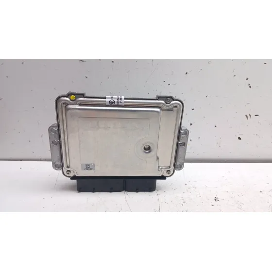 Centralita Motor Uce para Kia Carens Iv