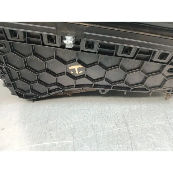Guantera para Bmw 1 (F20)