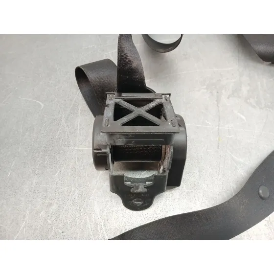 Cinturon Seguridad Trasero Derecho para Bmw 1 (F20)