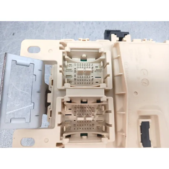 Caja Reles / Fusibles para Kia Rio