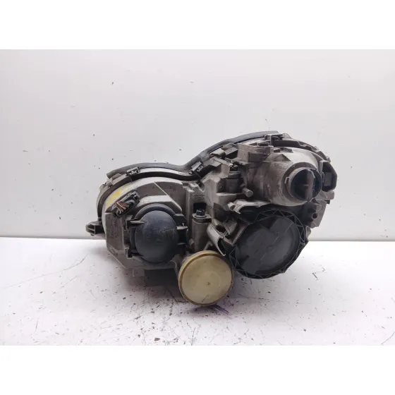 Faro Derecho para Mercedes-Benz Clase C (W203)
