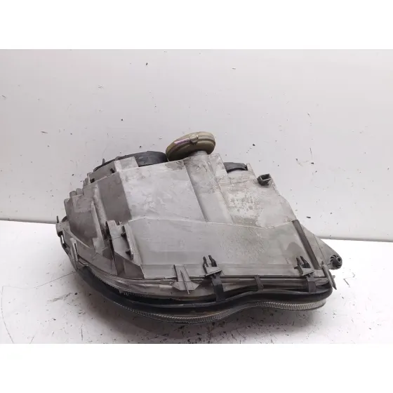 Faro Izquierdo para Mercedes-Benz Clase C (W203)
