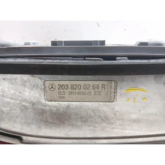 Piloto Trasero Derecho para Mercedes-Benz Clase C (W203)