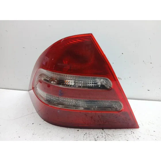 Piloto Trasero Izquierdo para Mercedes-Benz Clase C (W203)