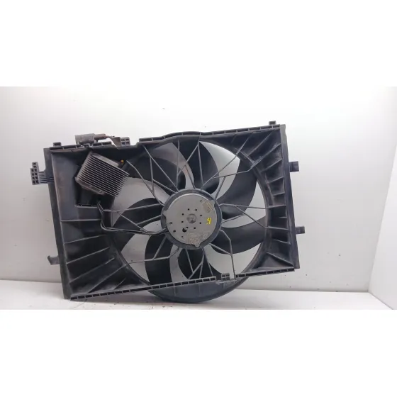Electroventilador para Mercedes-Benz Clase C (W203)