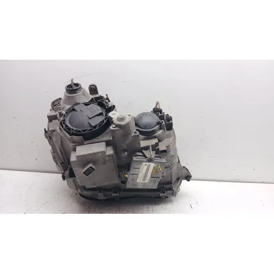 Faro Izquierdo para Mercedes-Benz Clase C (W203)