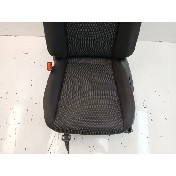 Asiento Delantero Izquierdo para Volkswagen T-Cross (C11, D31)