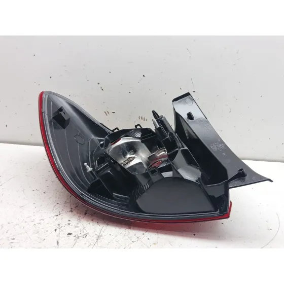 Piloto Trasero Derecho para Dacia Sandero