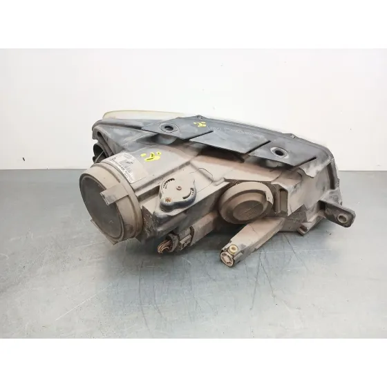 Faro Izquierdo para Volkswagen Passat B6 (3C2)