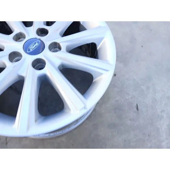 Llanta para Ford Focus Iii