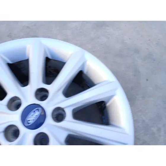 Llanta para Ford Focus Iii