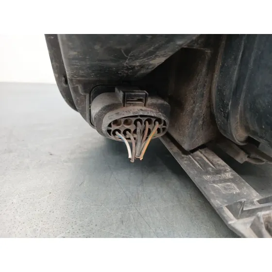 Faro Izquierdo para Ford Focus C-Max (Dm2)