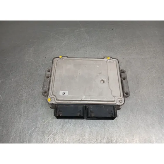 Centralita Motor Uce para Ford Focus Lim.