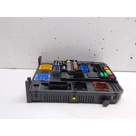 Caja Reles / Fusibles para Opel Crossland X / Crossland (P17, P2Qo)