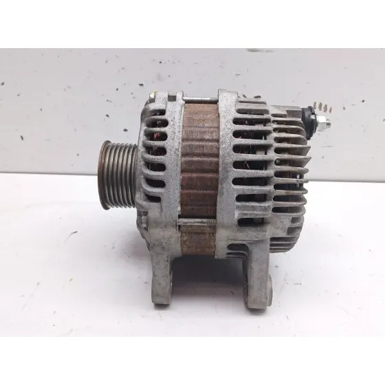 Alternador para Nissan Juke (F15)