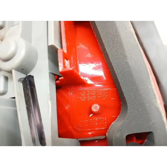 Piloto Trasero Derecho para Volkswagen Golf V Variant (1K5)
