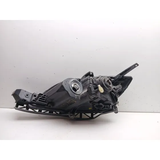 Faro Derecho para Mazda 3 (Bk)