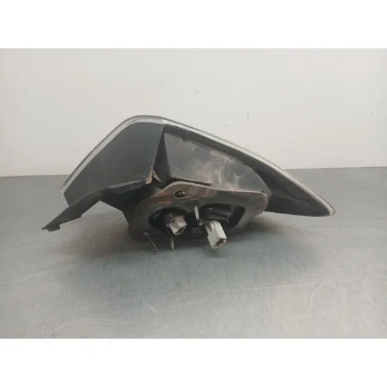 Piloto Trasero Izquierdo para Mazda 3 (Bk)